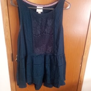 Knox rose sleeveless top color emerald green